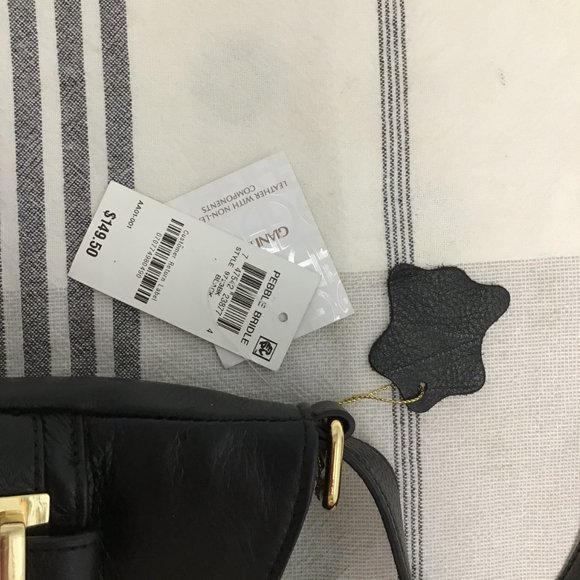 GIANI BERNINI Pebble Bridle Leather Crossbody In Black - NWT - Picture 3 of 11